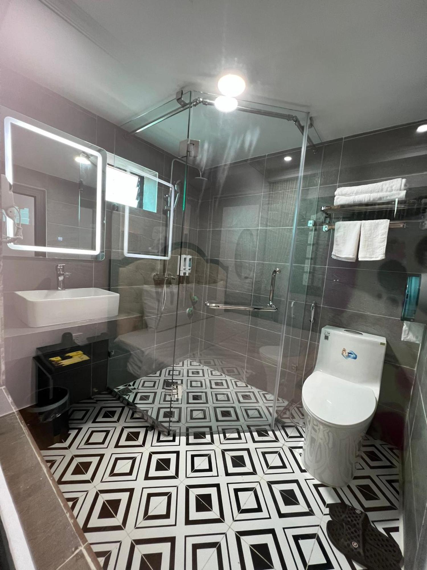 Nhat Tan Hotel Hanoi Kültér fotó